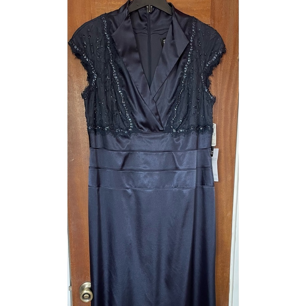 Adrianna Papell Navy Mother of Bride Maid of Honor Bridesmaid NWT Gown 14W